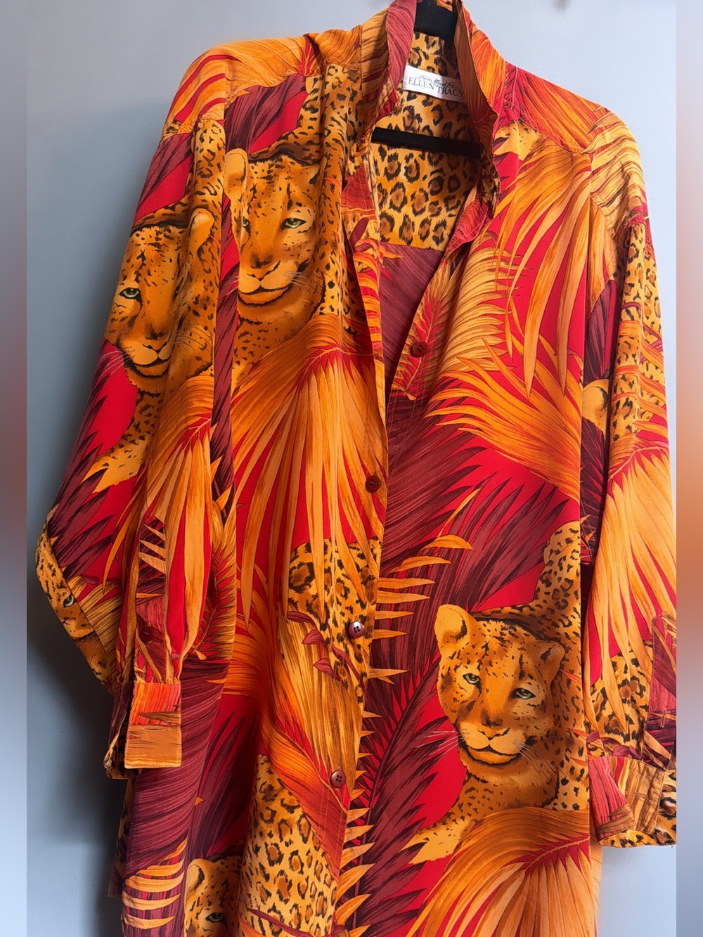 Vintage 100% Silk Safari Graphic Blouse – Size 12 (Oversized Fit)